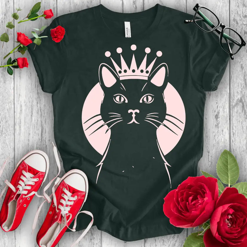 Sweet Queen T-Shirt: Rule with Style. - STYLISHOUR
