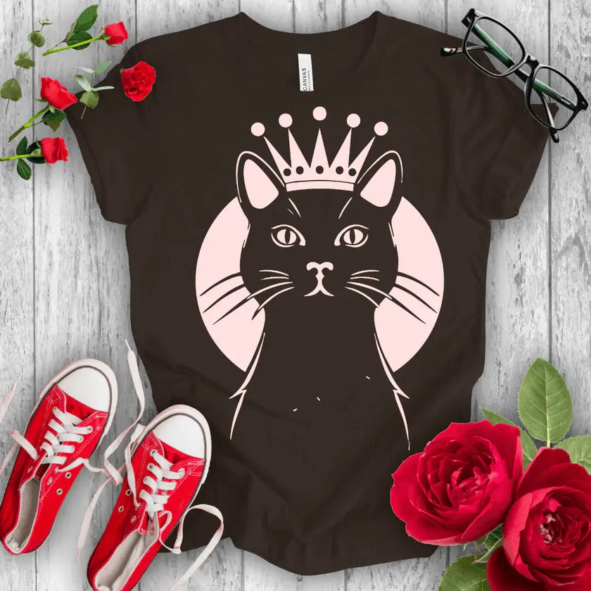 Sweet Queen T-Shirt: Rule with Style. - STYLISHOUR